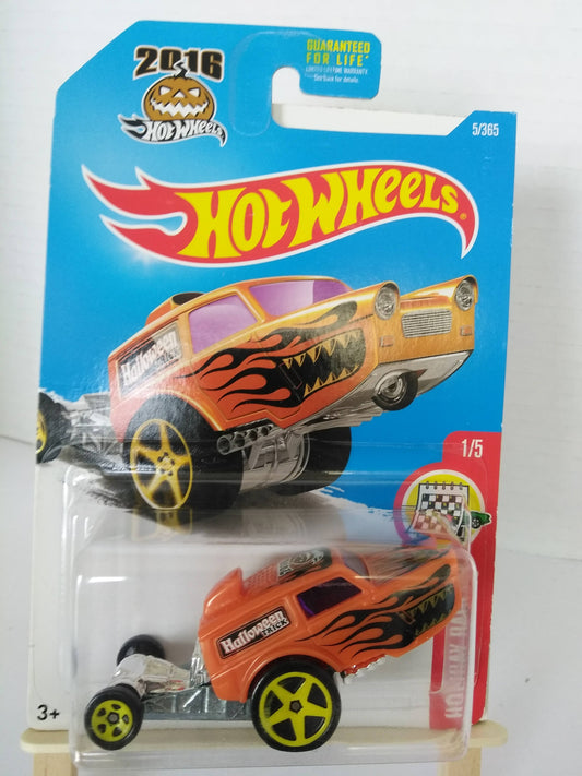 2017 Hot Wheels Holiday Racers - Halloween - Poppa Wheelie